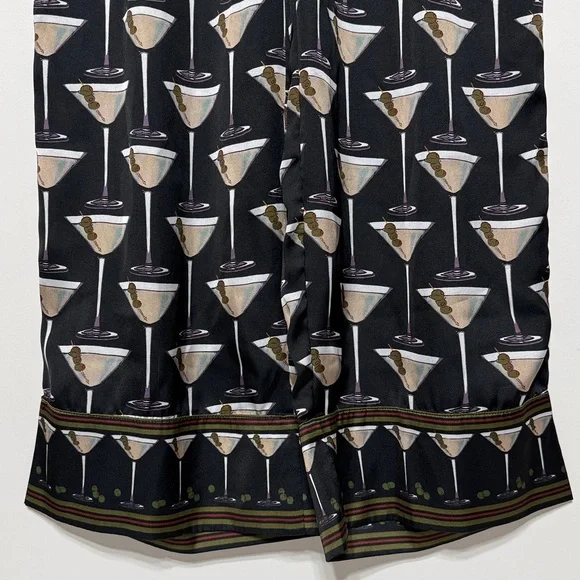 Show Me Your Mumu Overslept Pj Set in the Extra Dirty Martini Silky Print - Picture 13 of 17